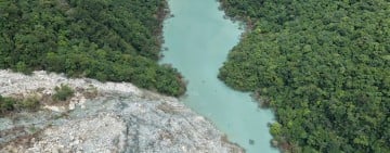 萬里溪堰塞湖穩定溢流　馬太鞍溪原堰塞湖恢復河道型態、流路暢通